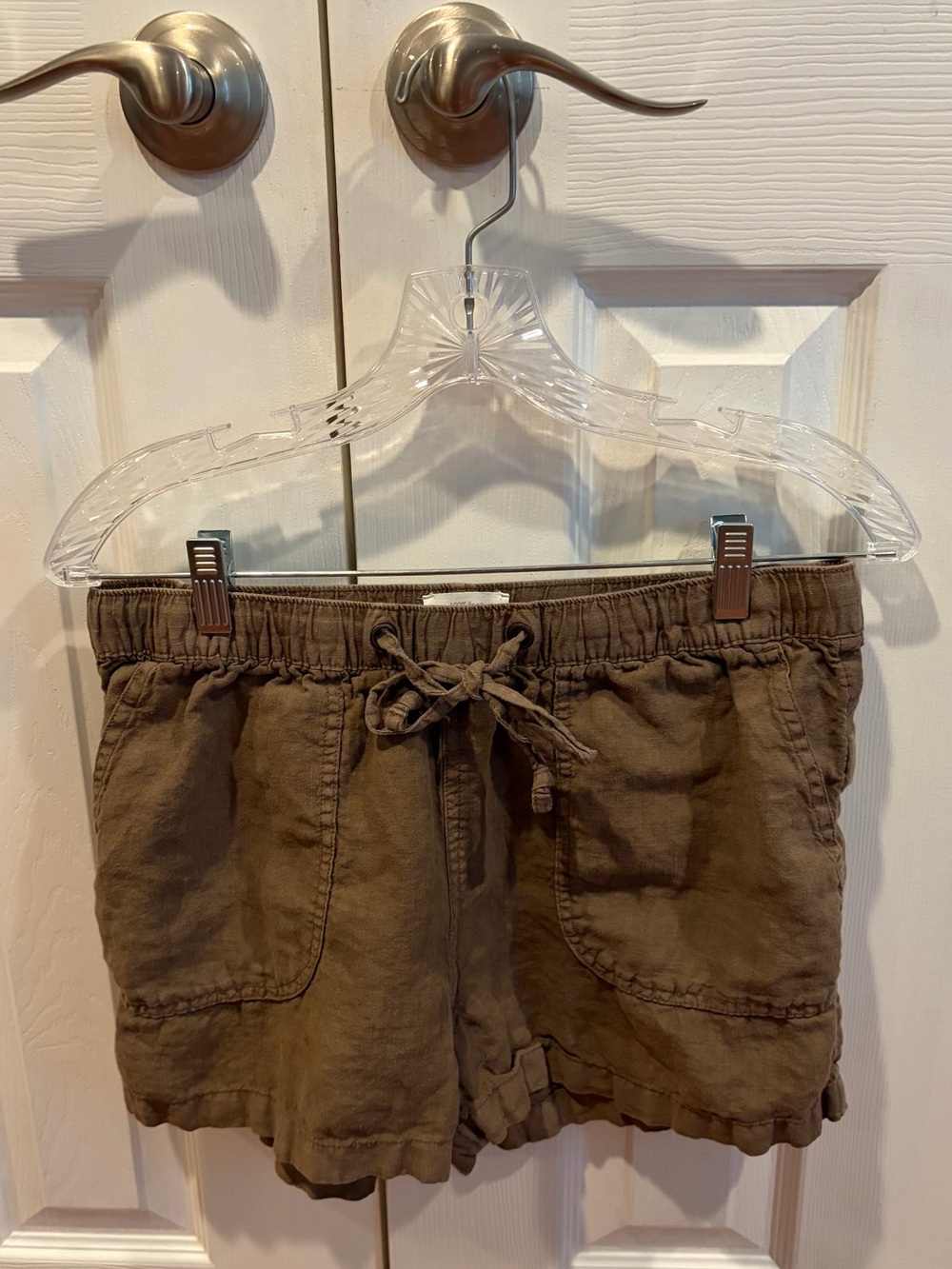 Women’s Linen Shorts - Size Medium